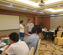 《禮行天下——高端商務禮儀》 《禮行天下——高端商務禮儀》